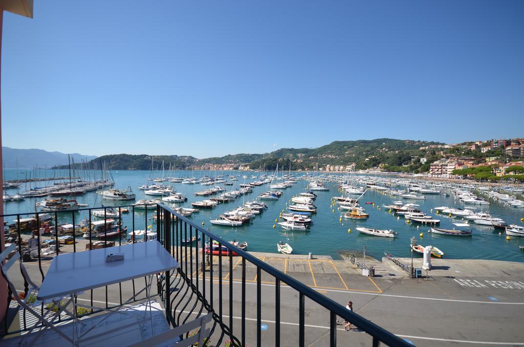 Al Molo Sea View Rooms Lerici Eksteriør billede